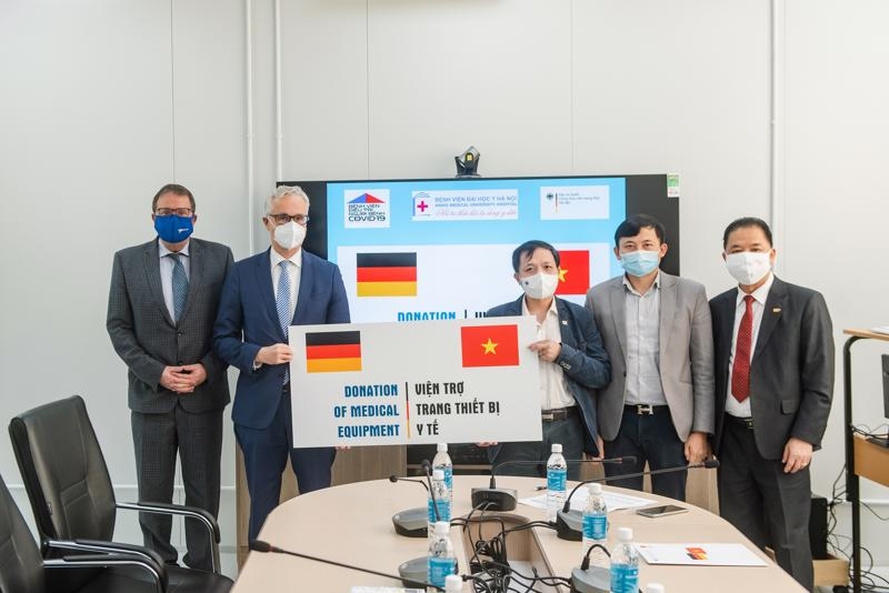 Germany donates medical equipment