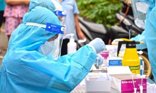 Ngày 26/11: Thêm 13.109 ca Covid-19, TP. HCM tăng số ca nhiễm 