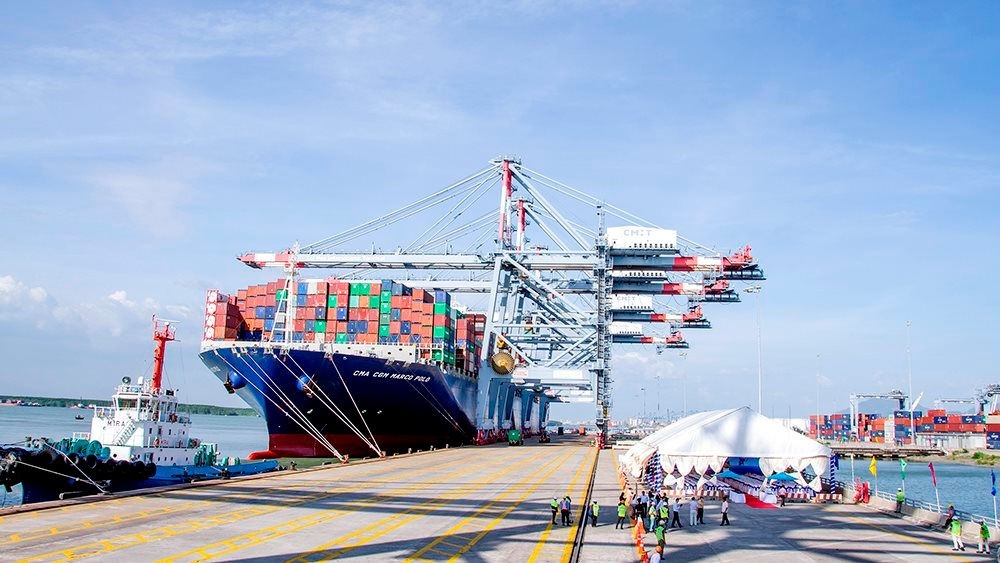 Ph&uacute; Mỹ được x&aacute;c định l&agrave; cửa ng&otilde; đang được tập trung đầu tư nhiều tuyến giao th&ocirc;ng kết nối nội v&ugrave;ng v&agrave; li&ecirc;n v&ugrave;ng quan trọng như: Đường 991B, Long Sơn - C&aacute;i M&eacute;p, đường li&ecirc;n cảng,&hellip;