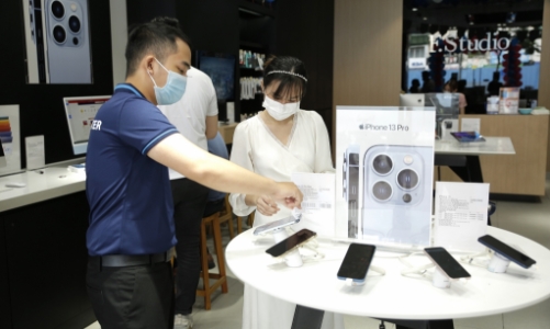 iPhone 13 tại thị trường Việt vẫn cung không đủ cầu