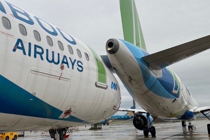 M&aacute;y bay của h&atilde;ng h&agrave;ng kh&ocirc;ng Bamboo va nhau tại Nội B&agrave;i