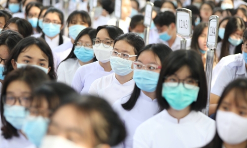 Hà Nội xem xét kế hoạch đưa học sinh THPT trở lại trường từ 6/12