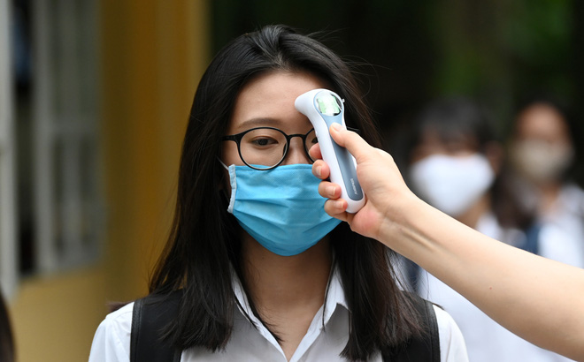 Học sinh khối THPT ở Hà Nội có thể trở lại trường vào đầu tháng 12 (Ảnh: minh họa)