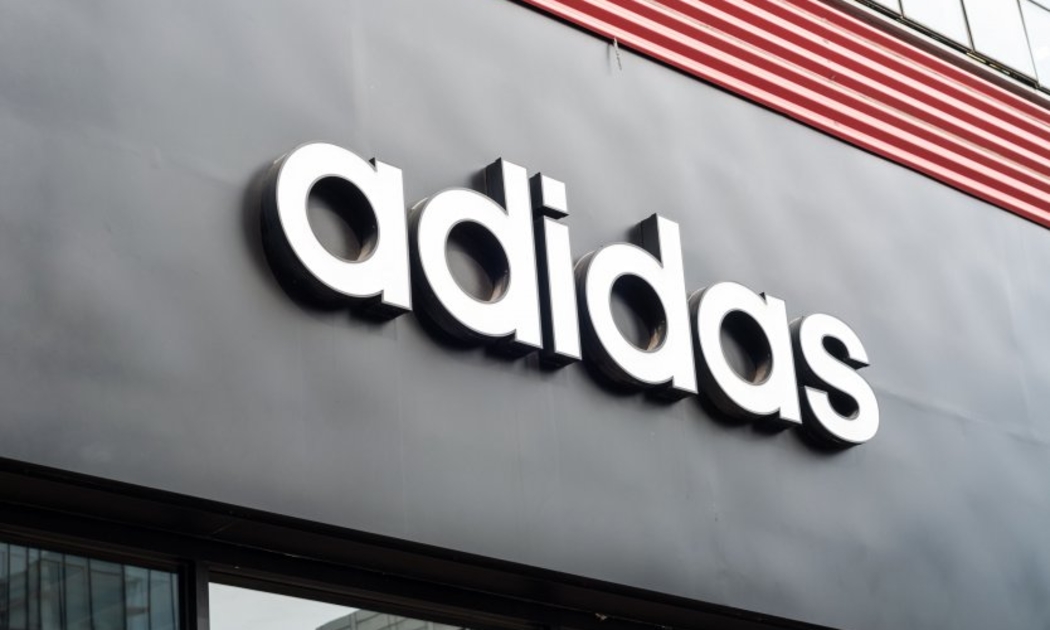 Adidas cho biết đang hợp tác với sàn giao dịch tiền điện tử Coinbase.