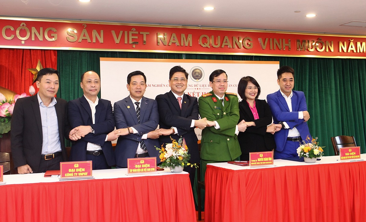Lễ ký kết hợp tác giữa EVN và Bộ Công an.