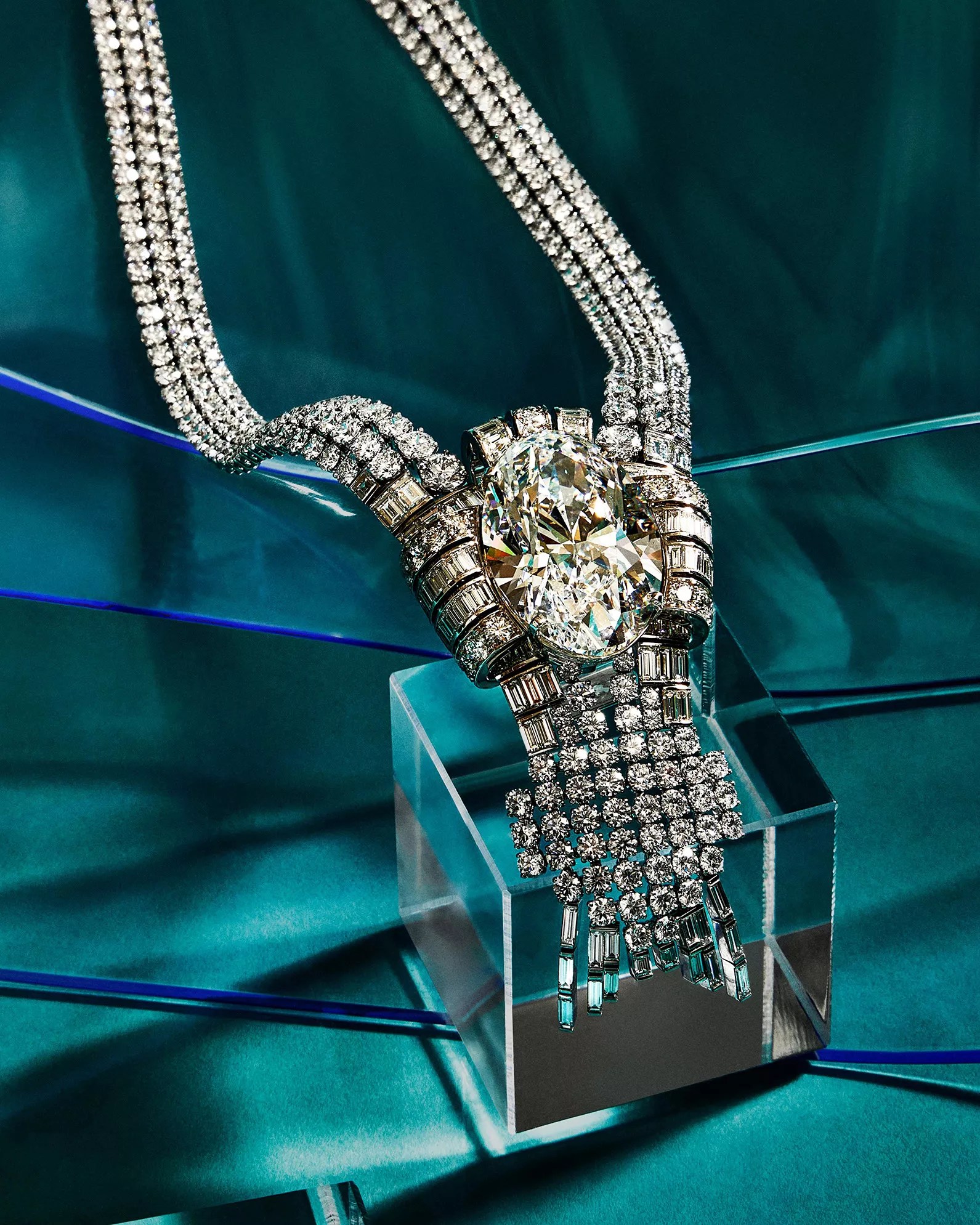 Chiếc vòng cổ đắt nhất từng được chế tạo của Tiffany có tên 