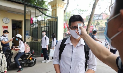 Hà Nội thống nhất cho học sinh khối lớp 10, 11, 12 trở lại trường từ ngày 6/12