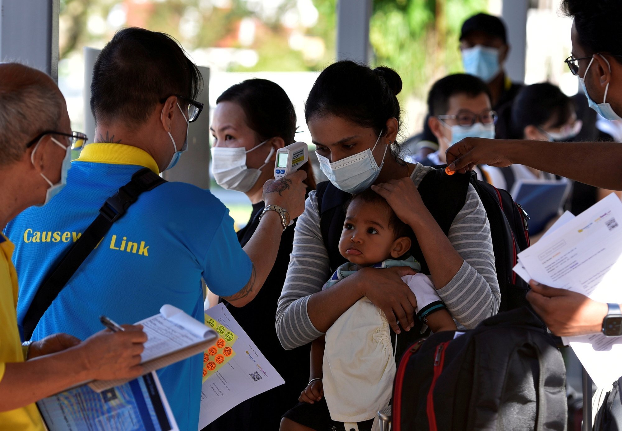 Singapore hoãn chương trình chương trình Làn đi lại dành cho người đã tiêm vaccine (VTL) với 27 quốc gia và vùng lãnh thổ - Ảnh: AFP