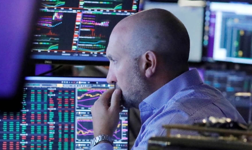 Omicron và Fed sẽ phá hỏng “bữa tiệc” chứng khoán?