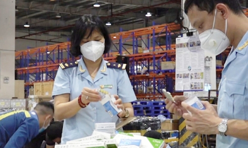 Hải quan phối hợp bắt giữ hơn 2.500 tỷ hàng hóa vi phạm