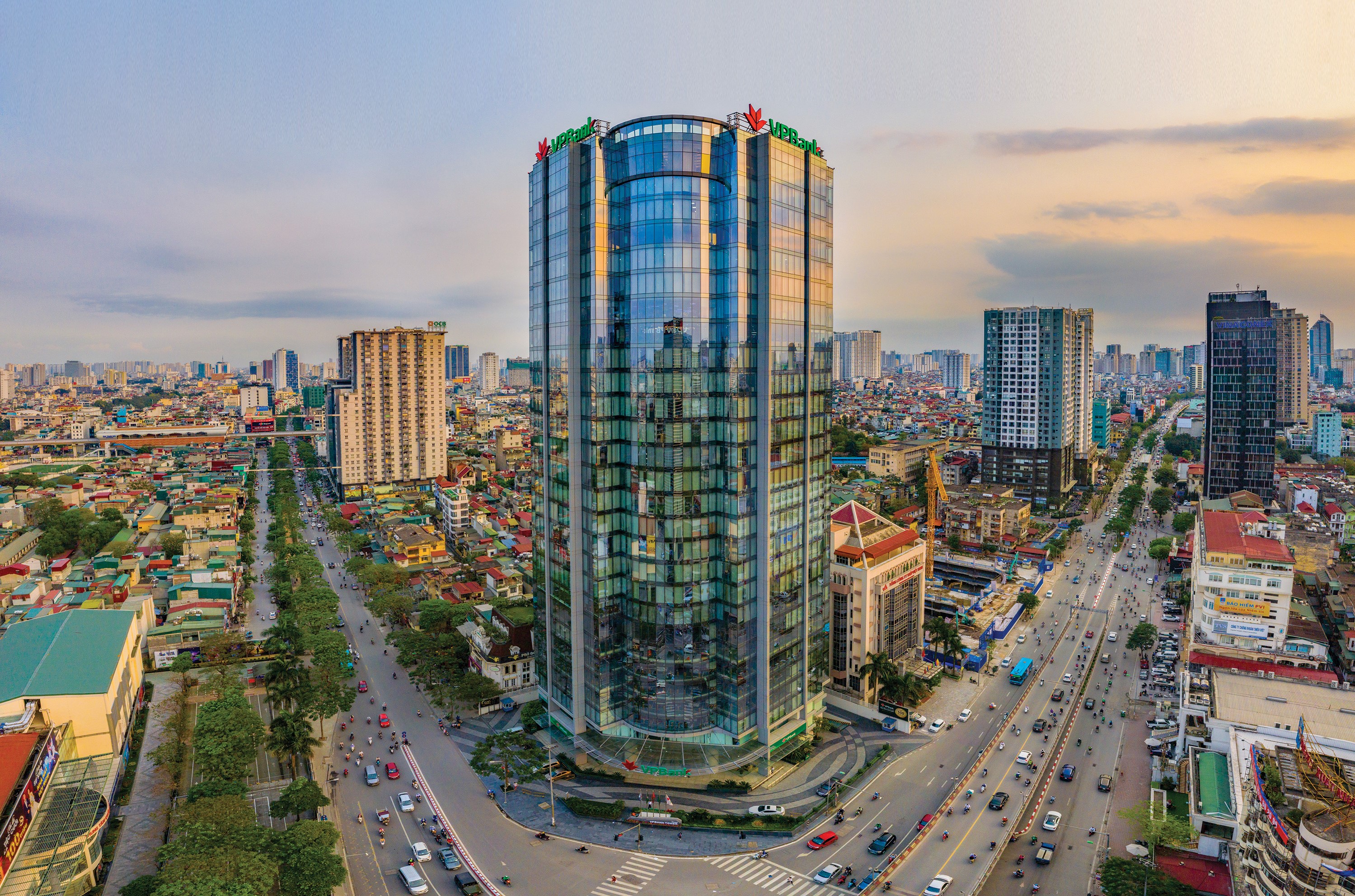 Kết quả nâng hạng tín nhiệm VPBank được đưa ra sau khi ngân hàng hoàn tất bán 49% cổ phần tại công ty tài chính tiêu dùng FE Credit cho tập đoàn tài chính SMBC của Nhật Bản cuối tháng 10 vừa qua.