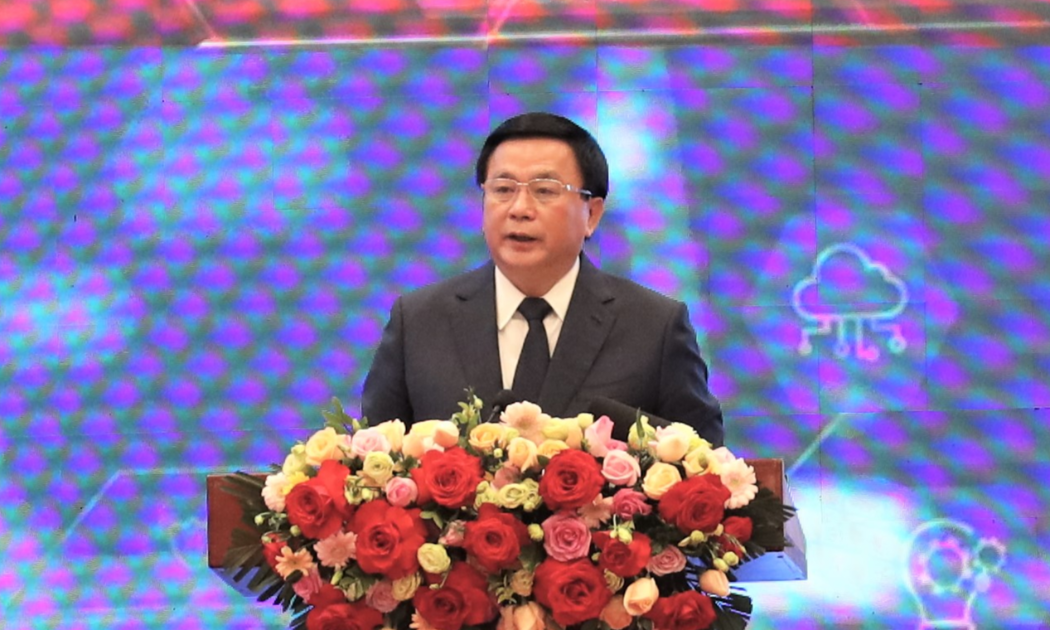 Ông Nguyễn Xuân Thắng, Uỷ viên Bộ Chính trị, Chủ tịch Hội đồng Lý luận Trung ương, Giám đốc Học viện Chính trị Quốc gia Hồ Chí Minh phát biểu tại Diễn đàn. 