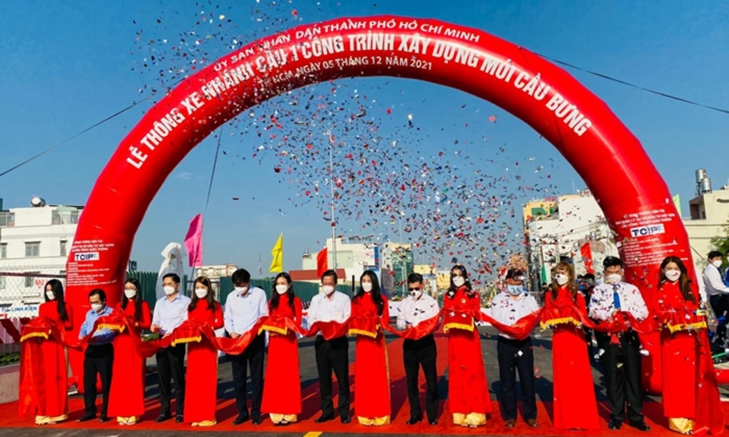 Dự án cầu Bưng mới nhánh thứ nhất là dự án đầu tiên hoàn thành sau thời gian giãn cách xã hội toàn TP.HCM.