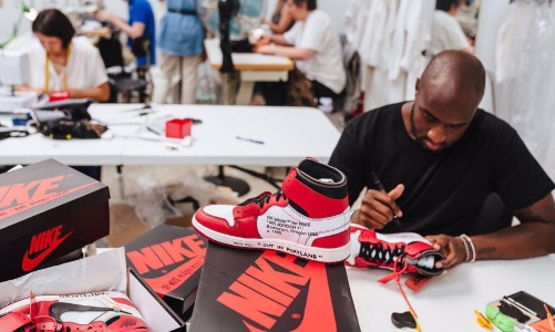 Đôi giày Off-White bắt tay cùng Nike tăng giá đột biến trên thị trường chuyển nhượng