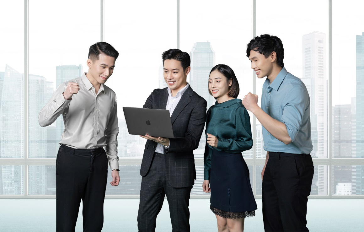 Doanh nghiệp 4.0 tận dụng công nghệ nâng cao hiệu quả kinh doanh.