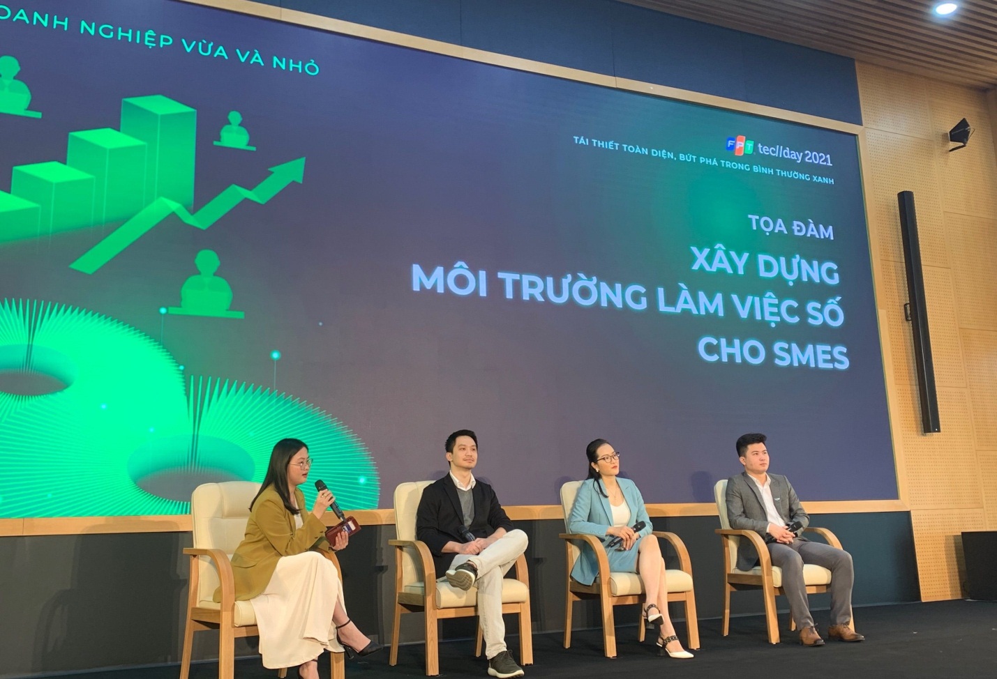 Môi trường làm việc số giúp doanh nghiệp thu hút ứng viên dễ dàng hơn.