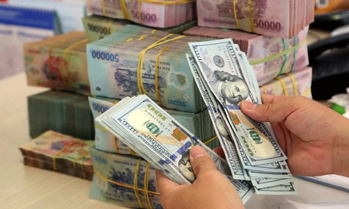 Ngân hàng Nhà nước hạ giá bán USD, tỷ giá nhanh chóng hạ nhiệt