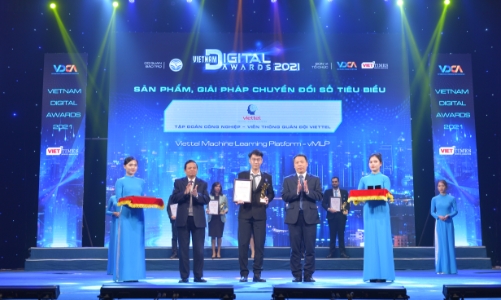Vinh danh 53 giải pháp, đơn vị, doanh nghiệp chuyển đổi số xuất sắc