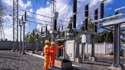 Power production rises again