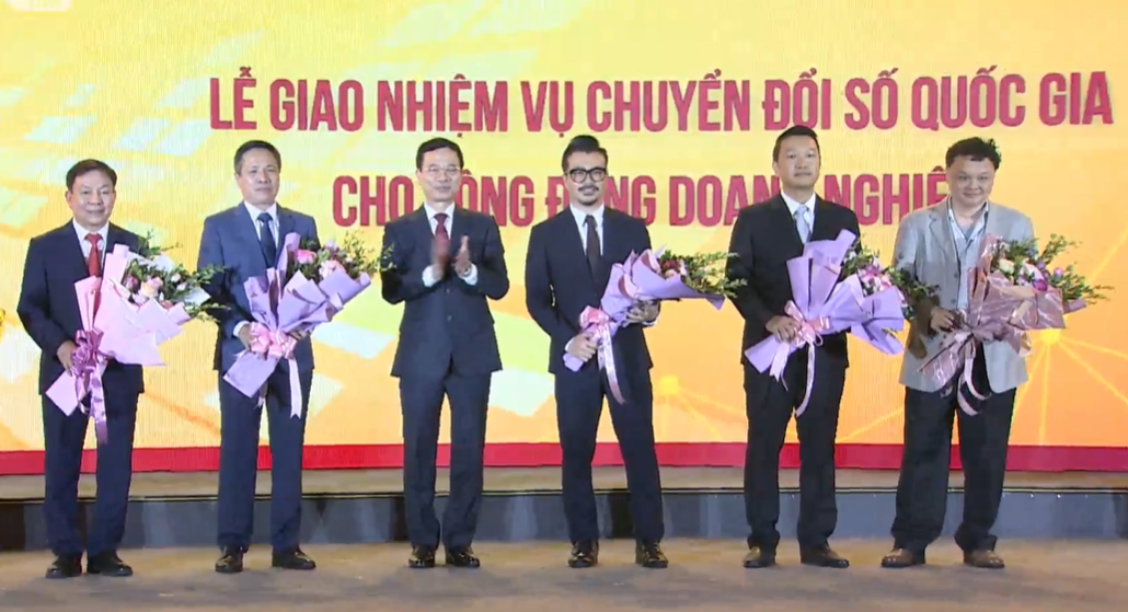 Bộ trưởng giao nhiệm vụ chuyển đổi số quốc gia cho cộng đồng doanh nghiệp.