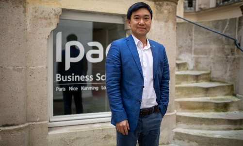 Gói kích thích kinh tế và sự “ăn may” của thị trường chứng khoán