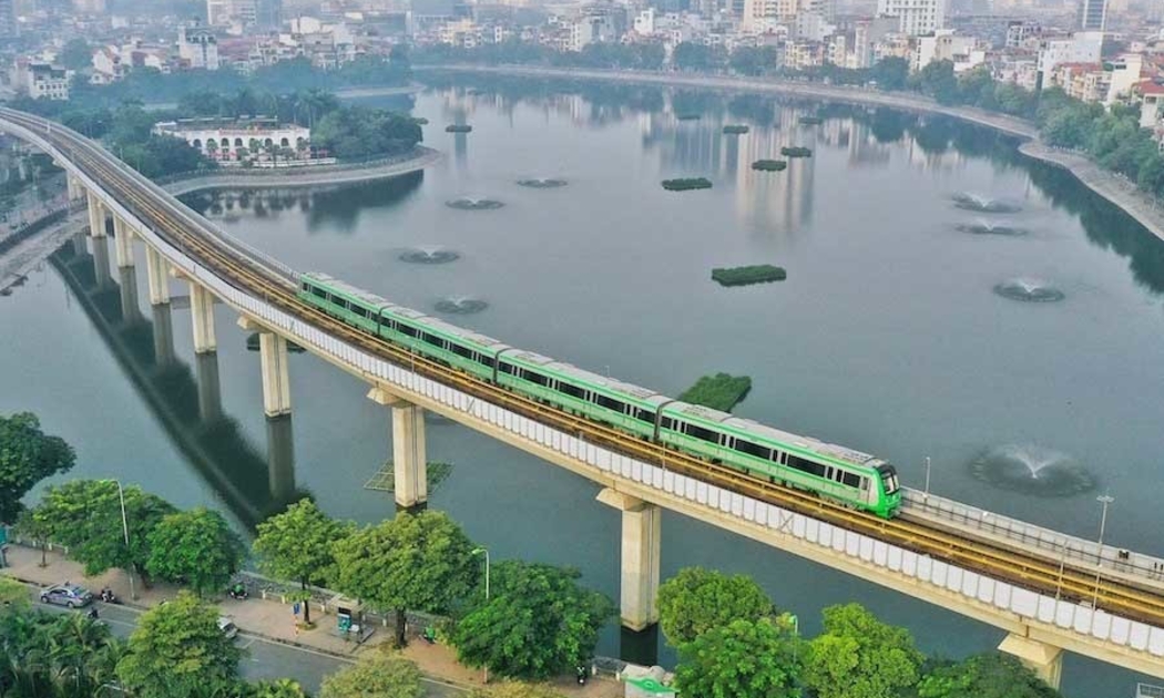 Tàu điện đang thu hút tương đối tốt hành khách Hà Nội