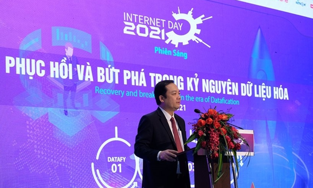 Thứ trưởng Bộ Thông tin và Truyền thông Phạm Đức Long phát biểu tại Ngày Internet Việt Nam 2021