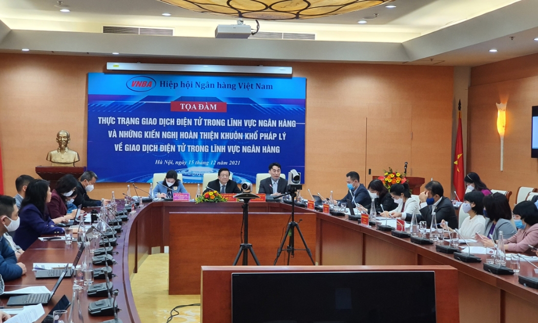 Toàn cảnh toạ đàm