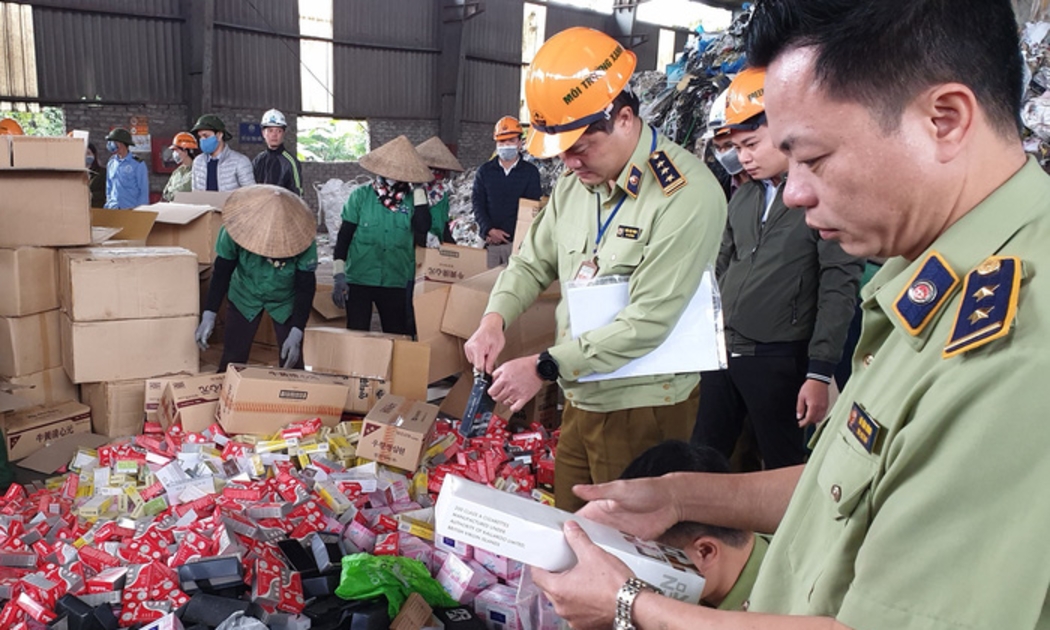 Cao điểm chống buôn lậu, hàng giả dịp Tết Nguyên đán.
