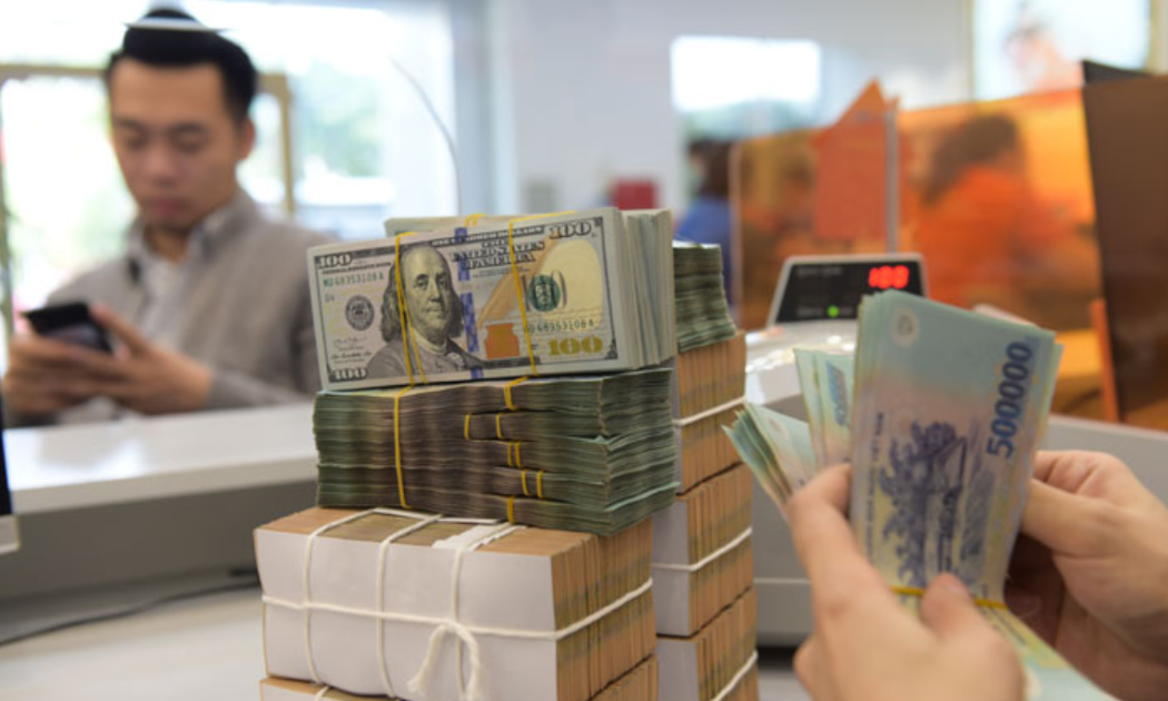 Tổng mức sở hữu cổ phần của các nhà đầu tư nước ngoài không vượt quá 30% vốn điều lệ của một ngân hàng thương mại Việt Nam.