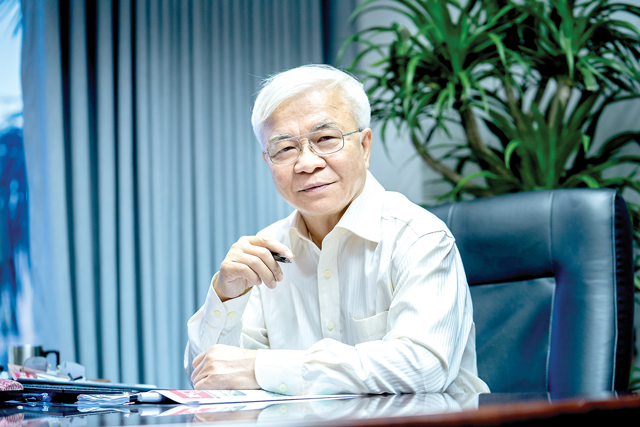 TS. Chử Văn L&acirc;m, Tổng bi&ecirc;n tập Tạp ch&iacute; Kinh tế Việt Nam - VnEconomy - Vietnam Economic Times.