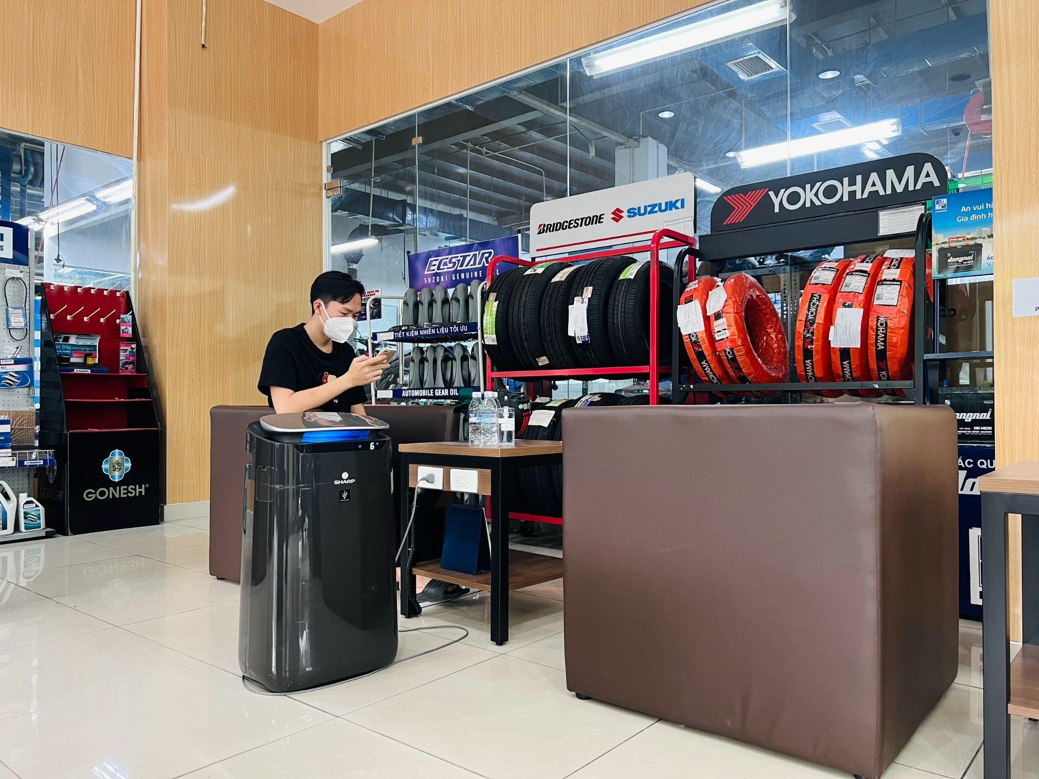 Suzuki nỗ lực cải thiện hệ thống dịch vụ để thoả mãn các vị khách hàng khó tính .