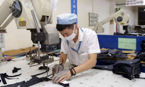 Lao động thời vụ làm thêm không quá 40 giờ/tháng