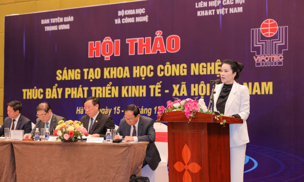 Tổng giám đốc Nguyễn Hồng Hạnh tại sự kiện.