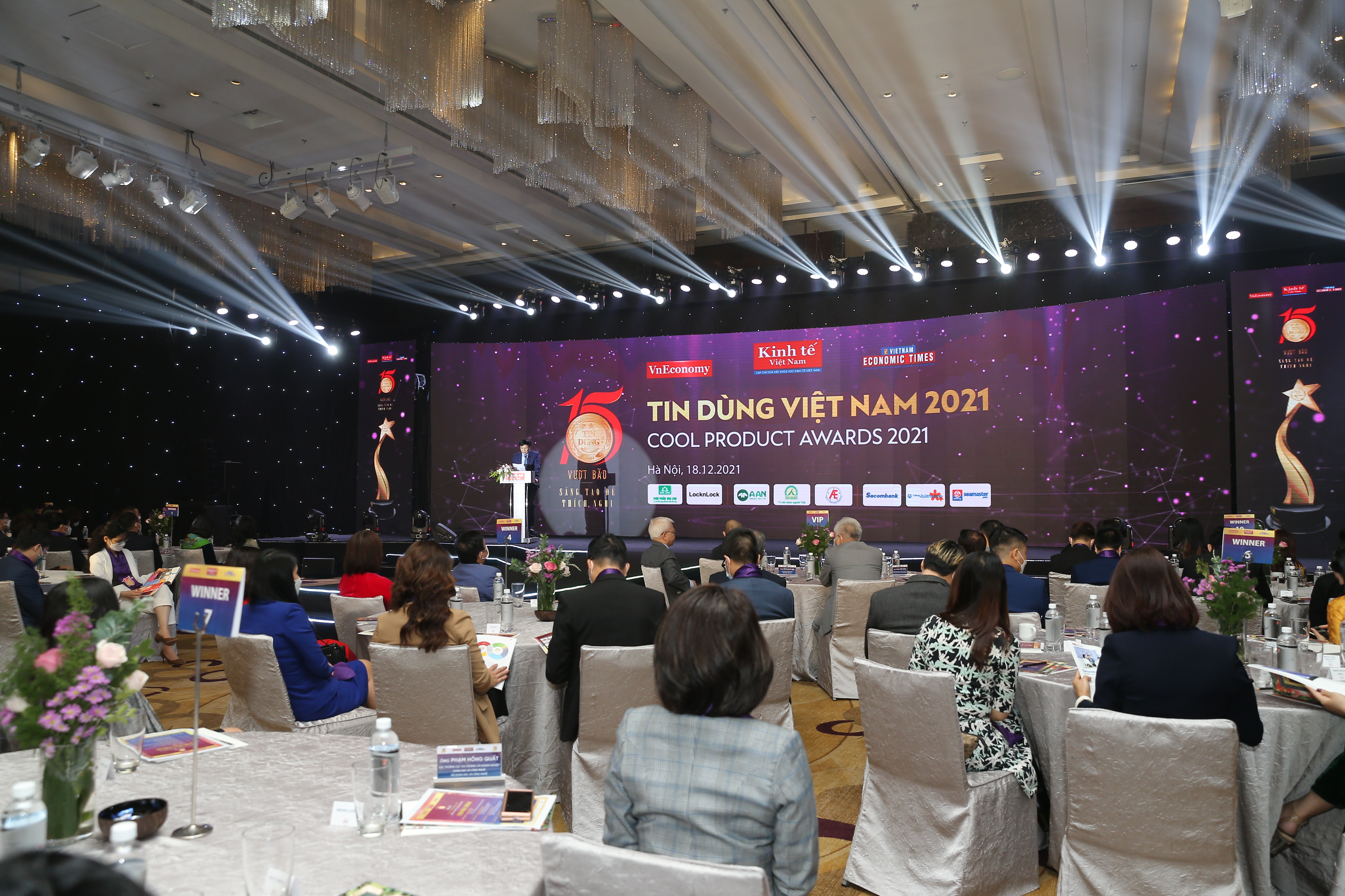 Toàn cảnh Lễ Công bố & Vinh danh Top 10 các nhóm ngành sản phẩm - dịch vụ Tin Dùng năm 2021