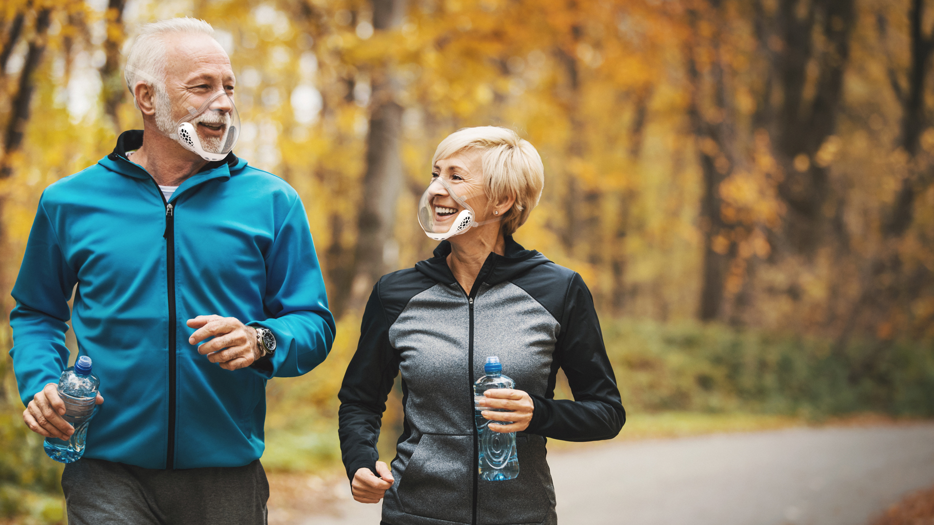 KRYSTAL với cơ chế bộ lọc rời, c&oacute; thể t&aacute;i sử dụng nhiều lần l&agrave; khẩu trang y tế trong suốt bằng nhựa đầu ti&ecirc;n tr&ecirc;n thế giới diệt được 99.97% virus SARS-Cov-2 trong v&ograve;ng 1 giờ