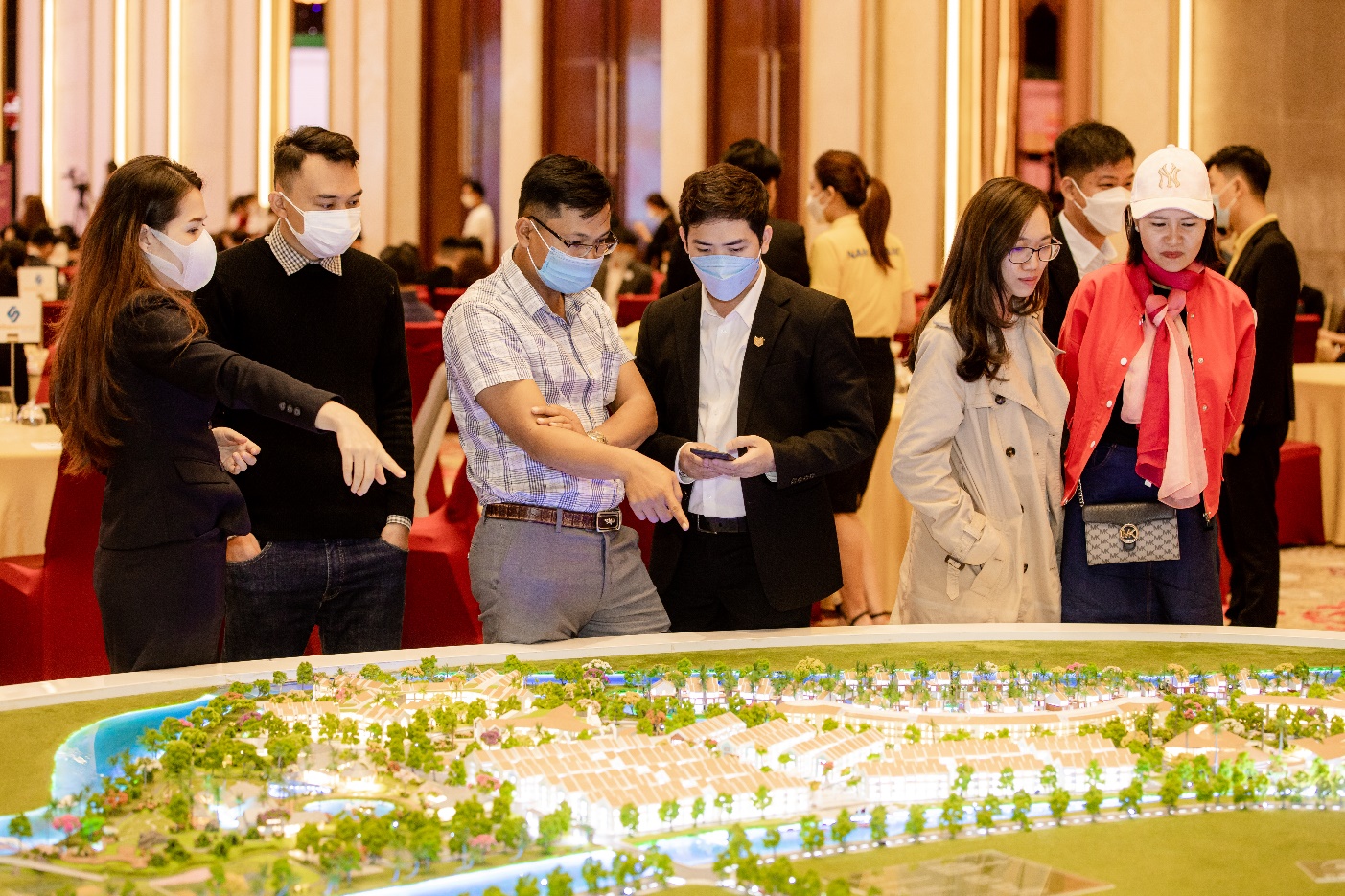Nhiều nhà đầu tư bị thuyết phục hoàn toàn sau khi “tận mục sở thị” dự án.