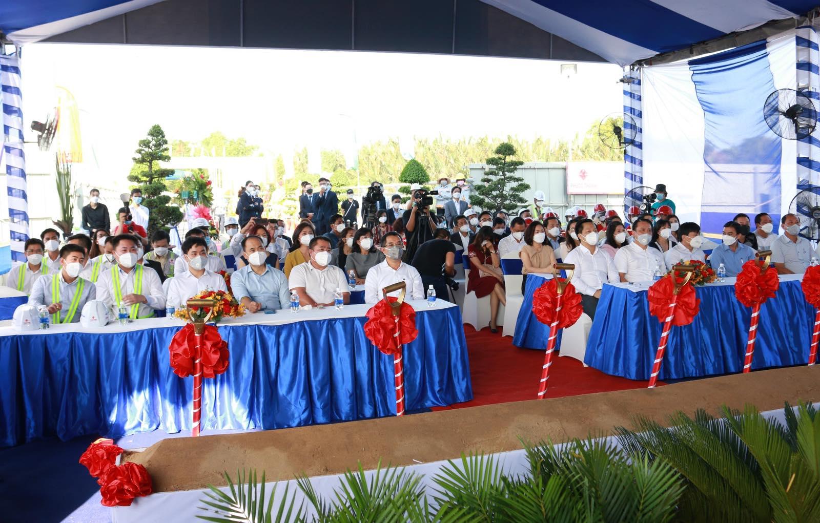 Lãnh đạo thành phố Thủ Đức, lãnh đạo Sở Xây dựng Tp.HCM ghi nhận những nỗ lực của chủ đầu tư Điền Phúc Thành trong quá trình phát triển đô thị của thành phố.