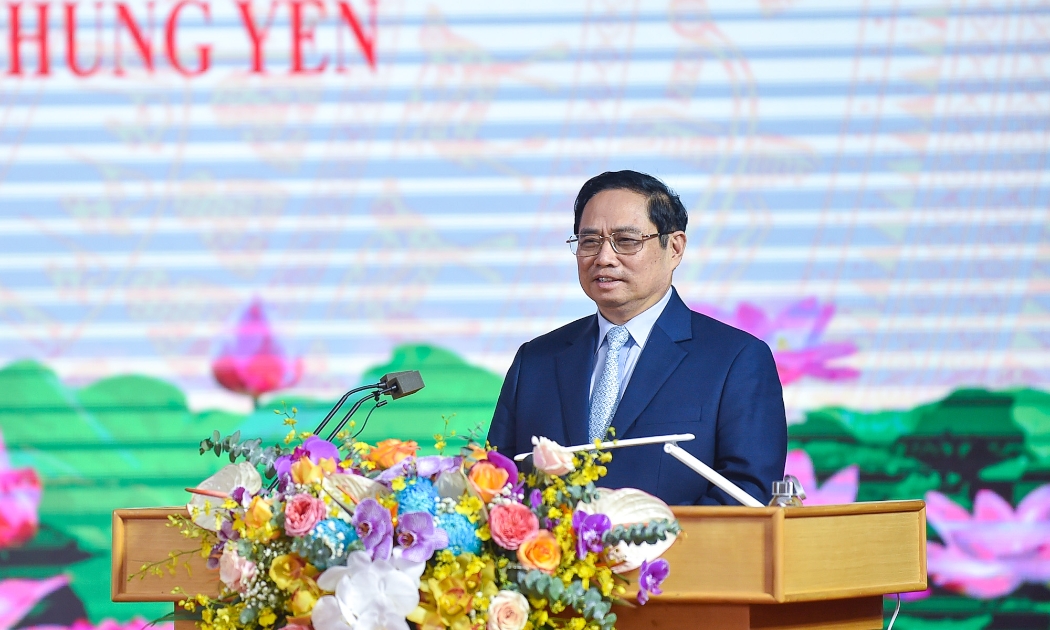 Thủ tướng Phạm Minh Chính dự buổi lễ của tỉnh Hưng Yên trao quyết định chấp thuận chủ trương đầu tư, quyết định thành lập cho một số dự án đầu tư lớn.