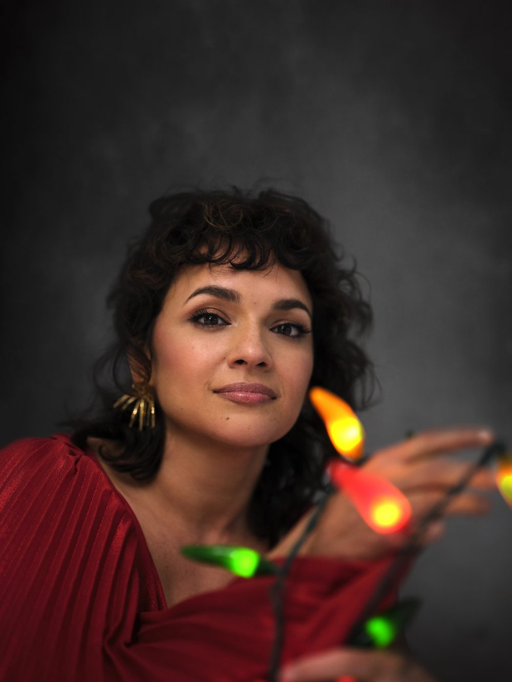 Nữ ca sĩ kiêm nhạc sỹ Norah Jones.