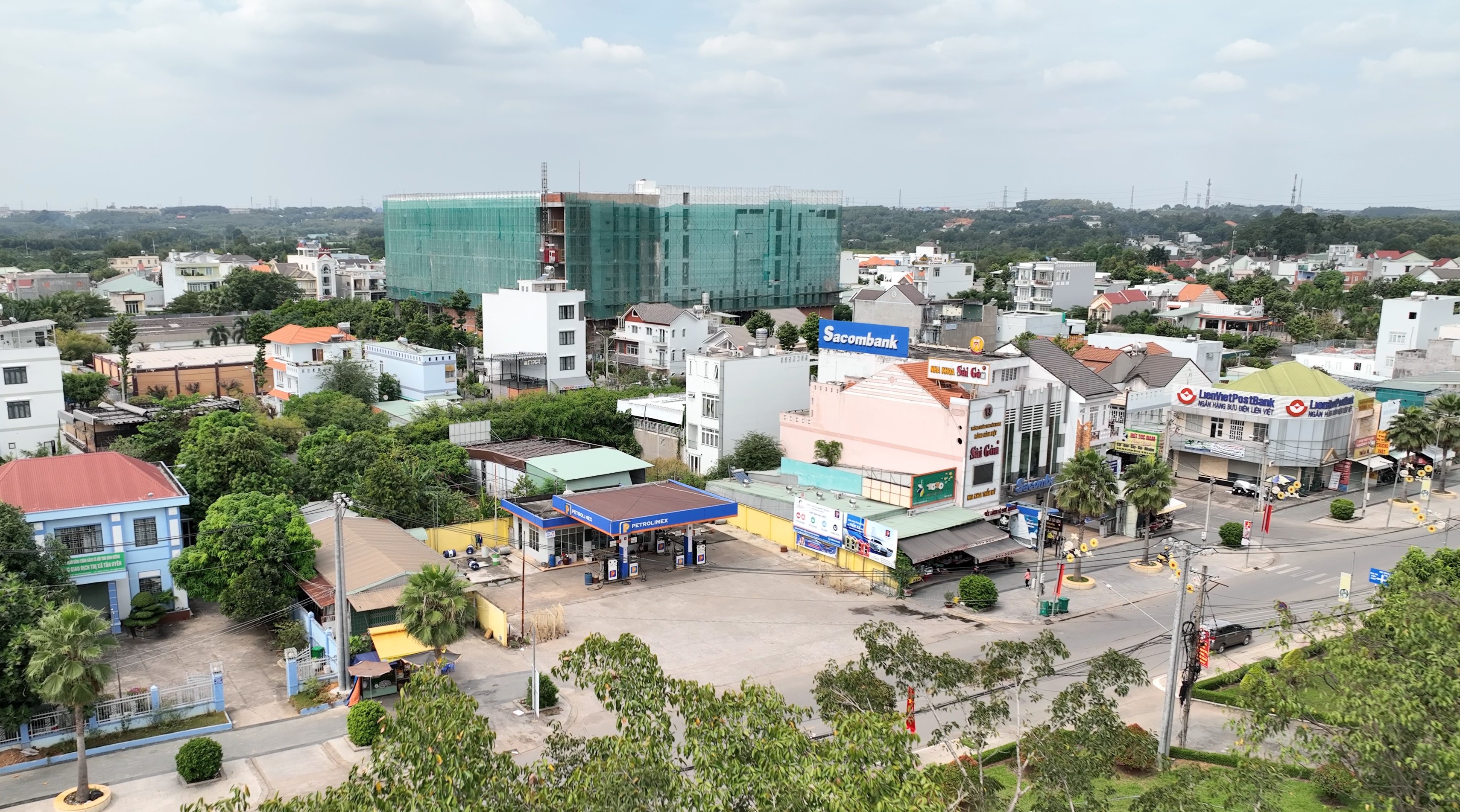 Khu vực trung tâm thị xã Tân Uyên đang tập trung nhiều dân cư có nhu cầu nhà ở.