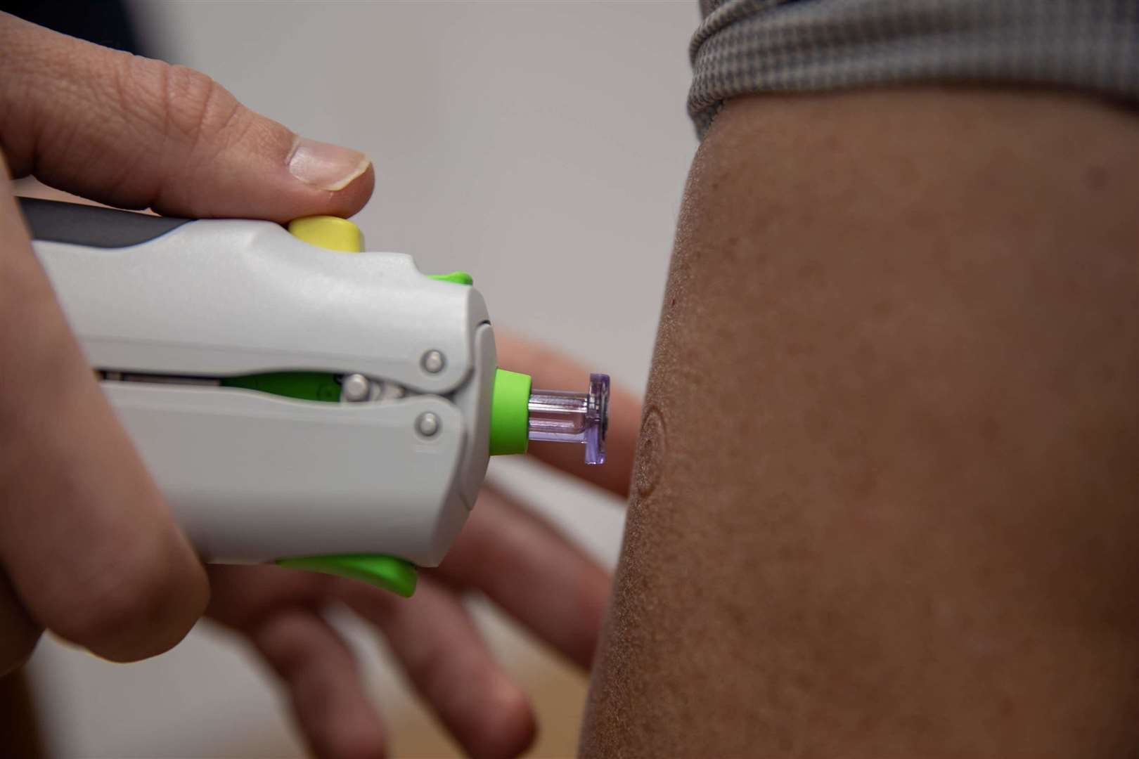 Với cơ chế không dùng kim tiêm, vaccine DIOS-CoVax  của Anh nhắm mục tiêu vào các biến thể mới nổi.