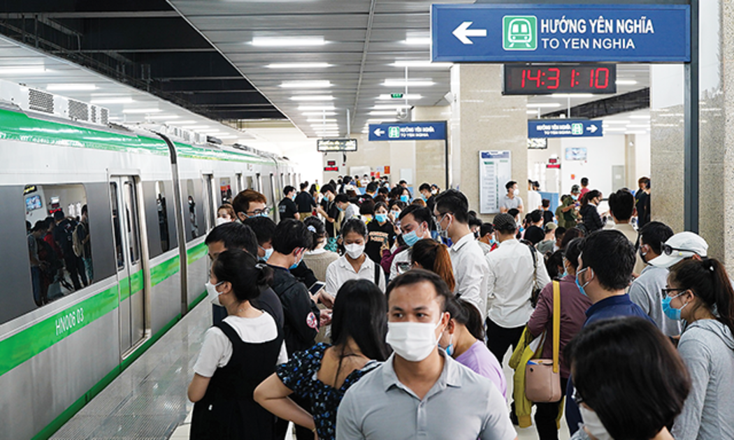 Bắt tay với ngân hàng, vận tải khách công cộng đang dần “lột xác” nhờ tích cực chuyển đổi số, ứng dụng phương thức thanh toán không tiền mặt.