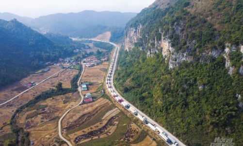 Giảm phí nhiều loại phí tại cửa khẩu để hỗ trợ doanh nghiệp đang 