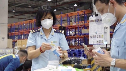 Customs revenue rises 19%