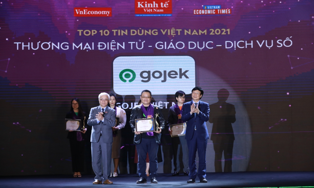Gojek được vinh doanh tại chương trình Tin Dùng năm 2021.