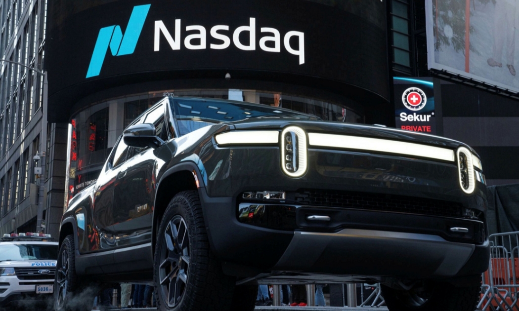 Startup xe điện Rivian của Mỹ huy động được gần 12 tỷ USD khi IPO trên sàn Nasdaq - Ảnh: FT