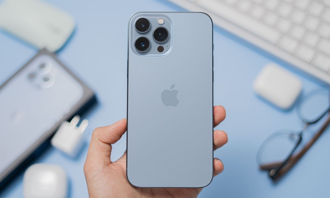iPhone 13 Pro Max bất ngờ có mức giảm mạnh nhất tới 6 triệu đồng cho phiên bản 256GB.