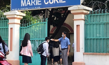 Học sinh các khối lớp 9 và 12 tại TP.HCM đã đi học lại từ ngày 13/12/2021.