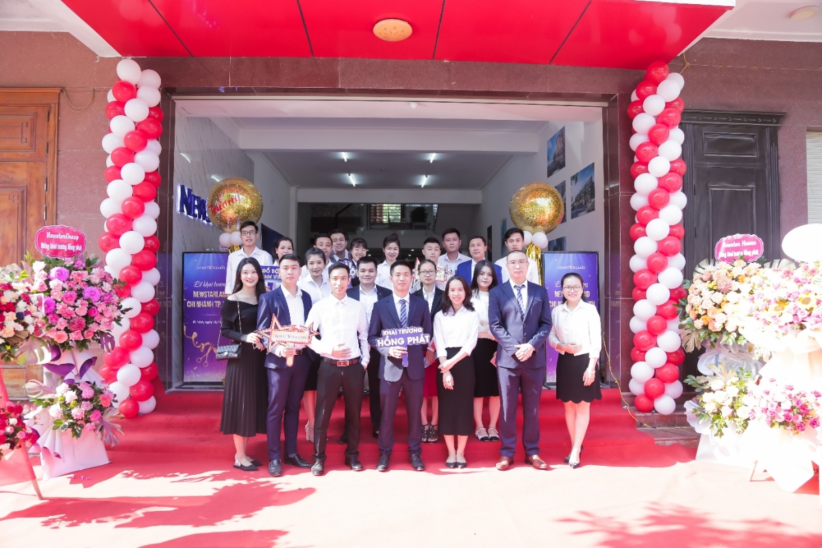 NewstarLand kh&ocirc;ng ngừng ph&aacute;t triển hệ thống, đầu tư cơ sở vật chất v&agrave; đội ngũ nh&acirc;n sự lớn mạnh cả về chất v&agrave; lượng.